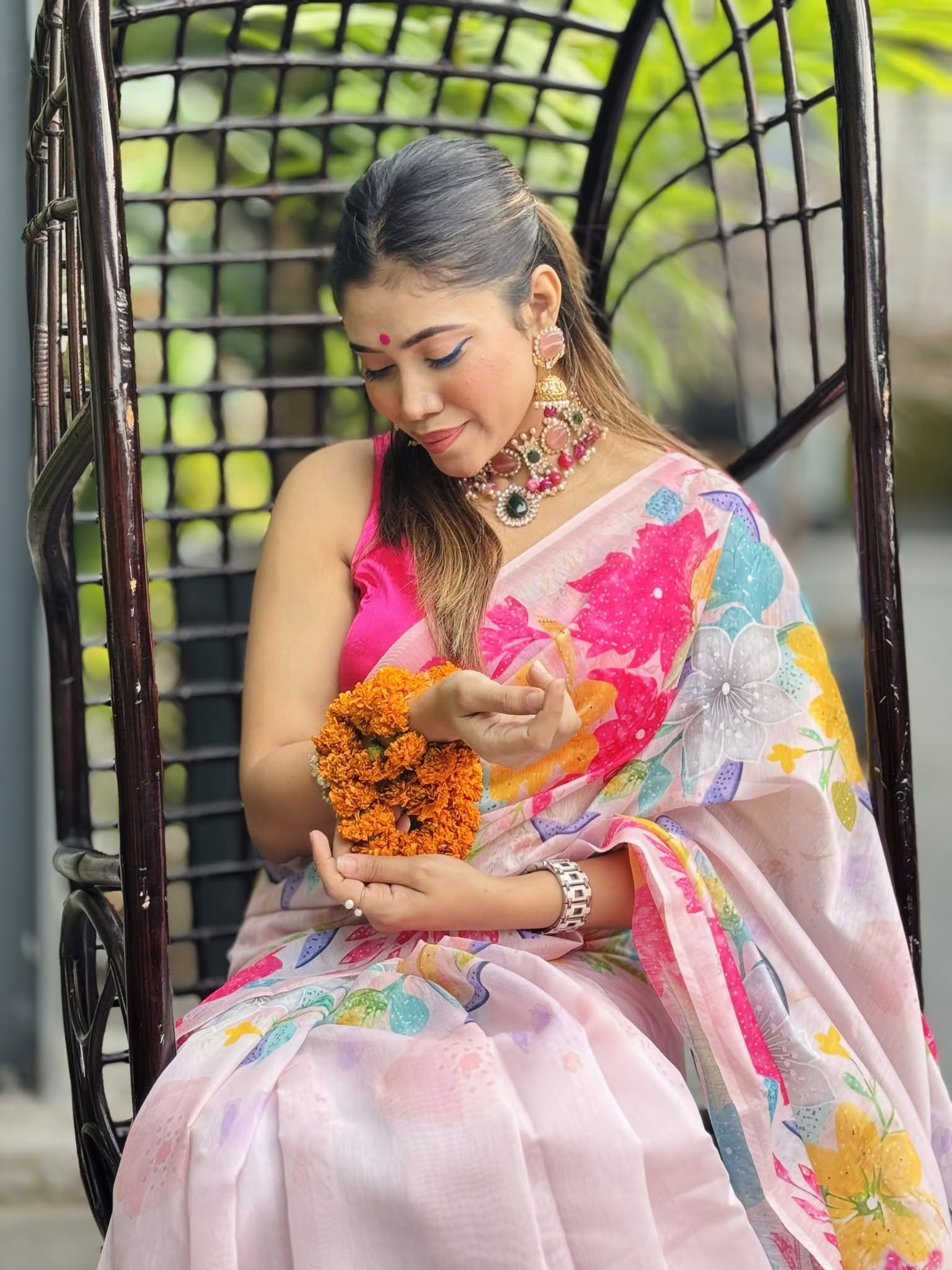 ফ্লোরাল শাড়ি